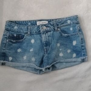 Y2K NWOT, DL1961 Light To Medium Wash Distressed Rolled-Hem Shorts, Size 26